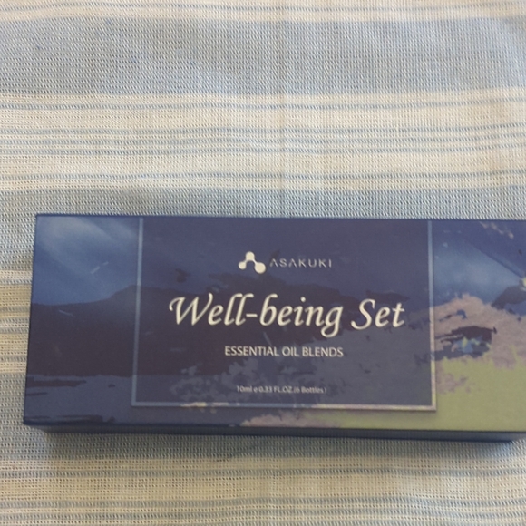 Essential Oil Collection - Blue Box - Picture 5 of 5